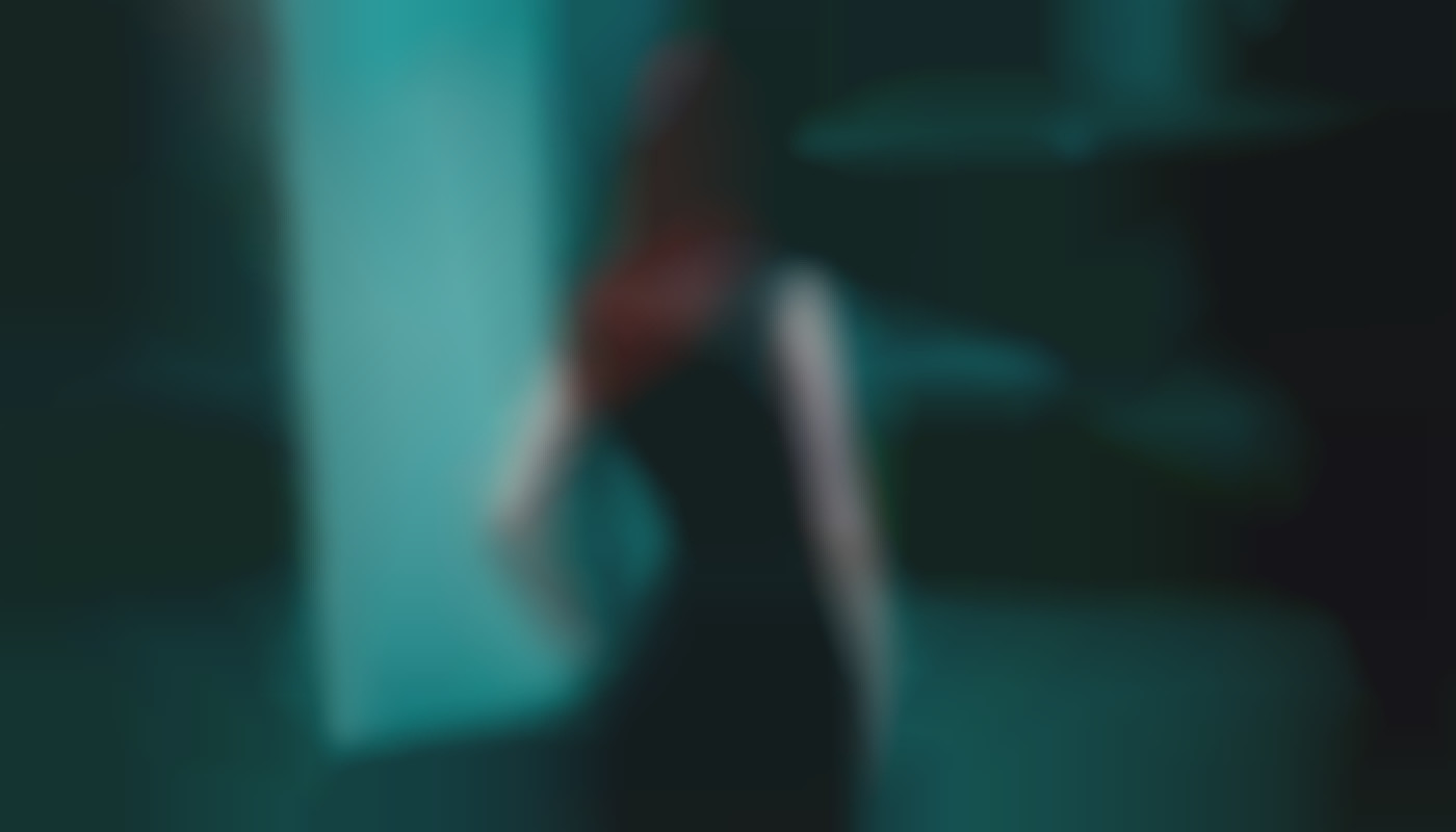 Comment les rencontres en ligne transforment les relations entre femmes mûres et jeunes hommes ?